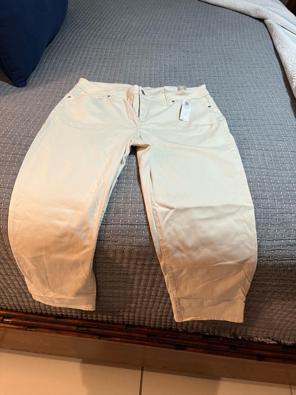 Chico's Light Cream Cropped Pants